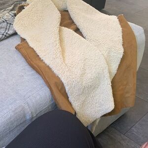 Women's Faux Suede Sherpa-Lined Vest - Cream & Brown